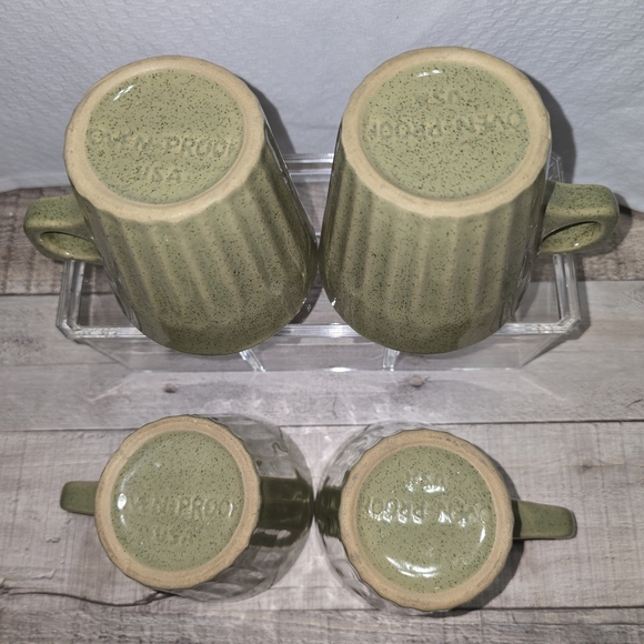 VINTAGE USA POTTERY SET OF 4 CERAMIC MUG SET DRIP GLASS GREEN FLUTED DESIGN - Picture 6 of 8